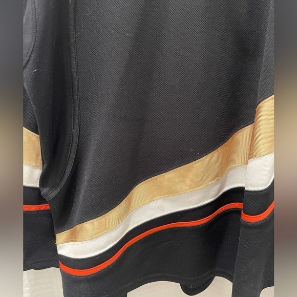 Reebok hockey jersey - Picture 3 of 6